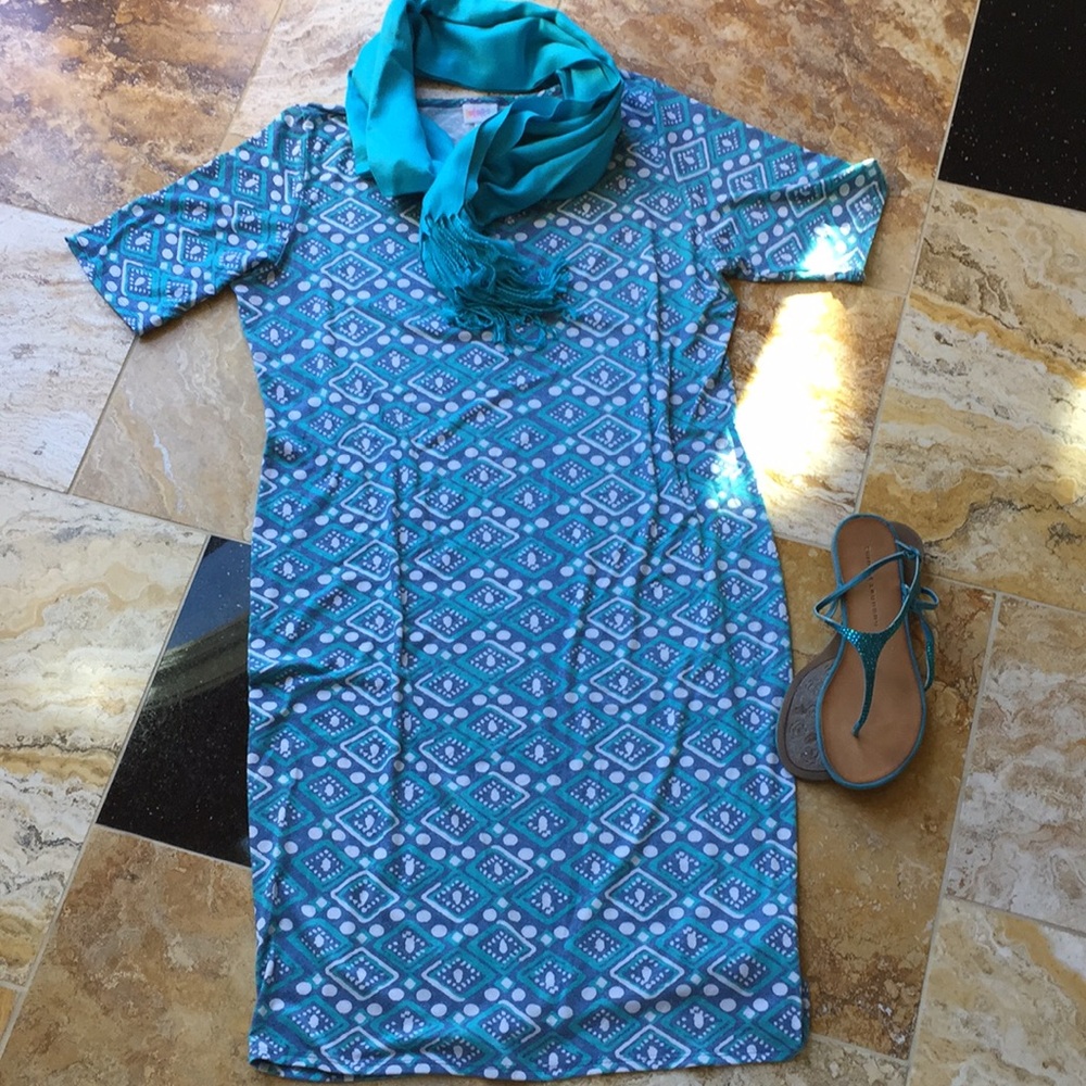LuLaRoe half sleeve: faded denim/turquoise/white - Picture 2 of 8